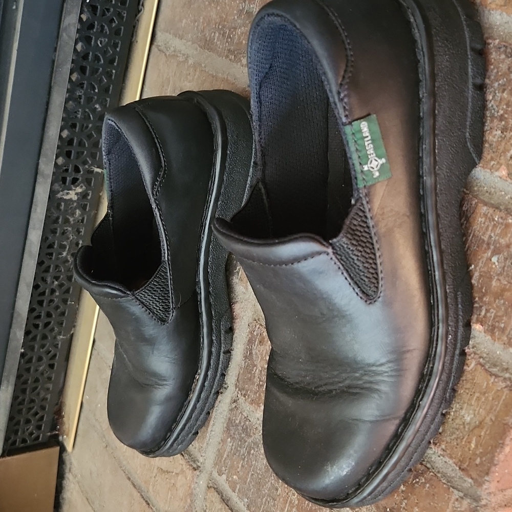 Eastland Black Leather Clogs Womens Size 7.5 Work Nursing Shoe